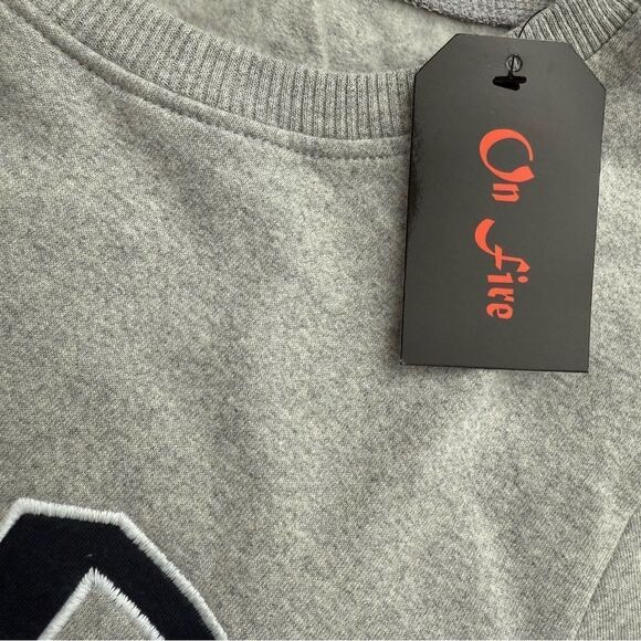 On Fire NYC Fleece Lightweight Crewneck Soft Sweatshirt Grey Size Large - Picture 4 of 6